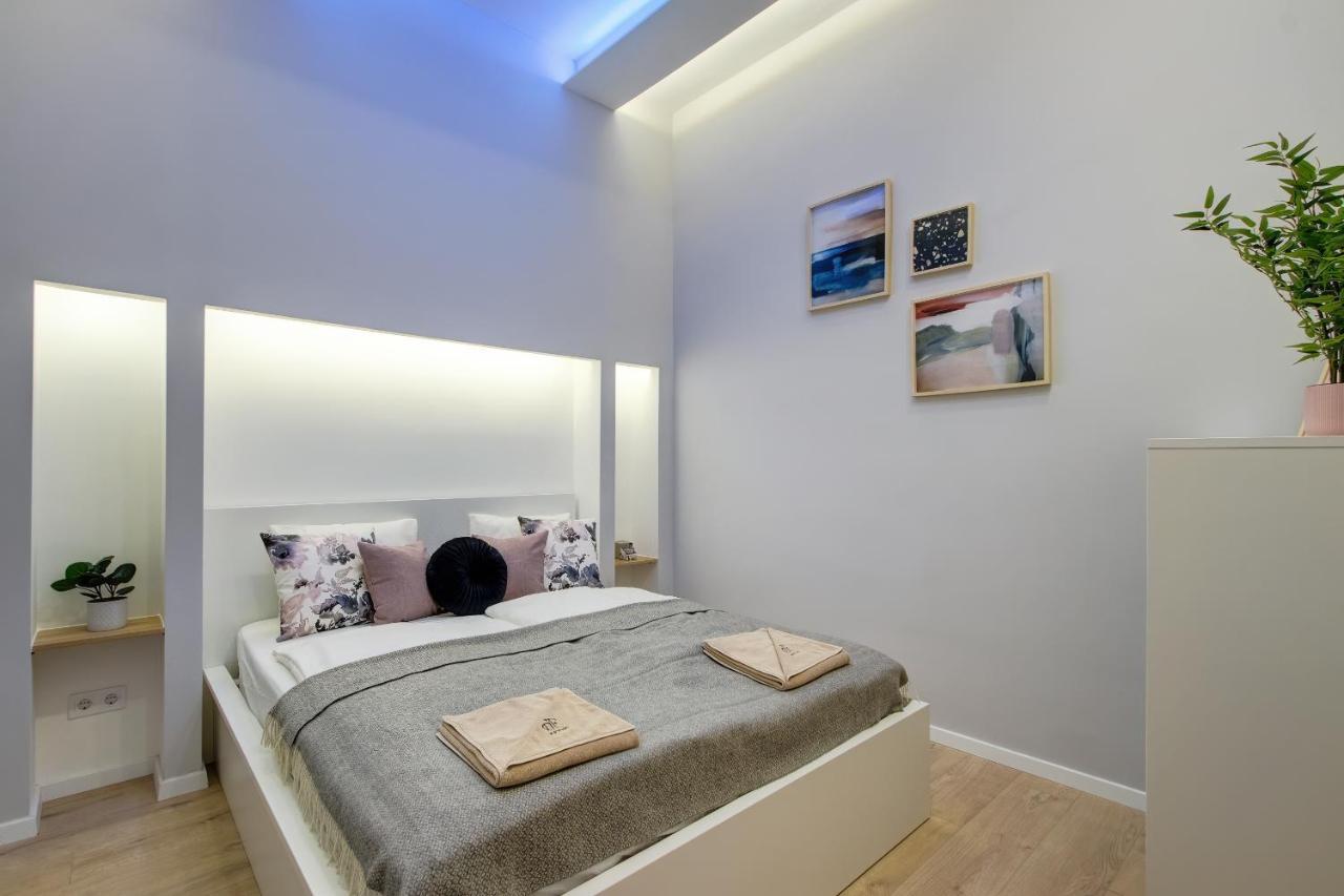 D.Five Aradi B Apartment Budapest Eksteriør billede