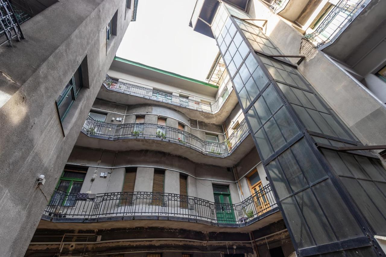 D.Five Aradi B Apartment Budapest Eksteriør billede