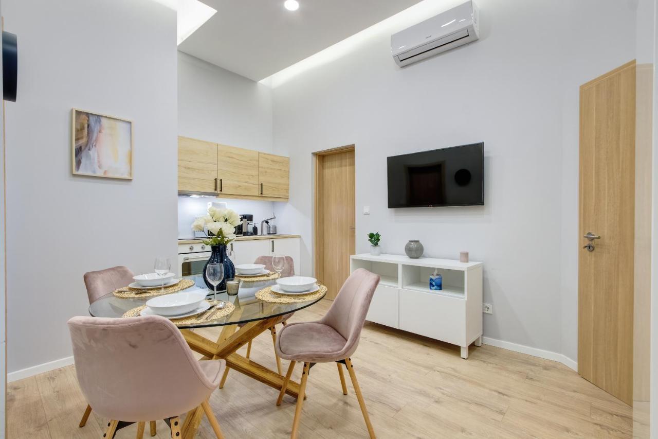 D.Five Aradi B Apartment Budapest Eksteriør billede