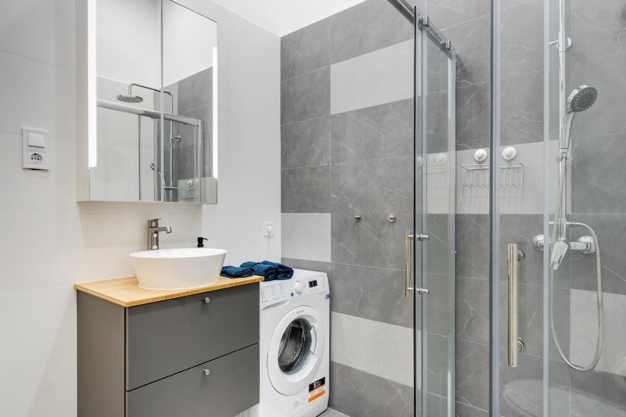 D.Five Aradi B Apartment Budapest Eksteriør billede